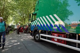 Meerdere personen bevangen door hitte tijdens Ironman Westfriesland. Ambulances rijden af en aan in centrum Hoorn