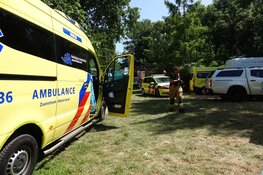 Meerdere personen bevangen door hitte tijdens Ironman Westfriesland. Ambulances rijden af en aan in centrum Hoorn