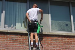 Nieuw in Heerhugowaard en omstreken: REIN Cleaning. Want u wilt deze zomer toch ook door schone ramen naar buiten kijken?