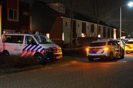 Man overloopt inbrekers in Avenhorn en wordt neergestoken