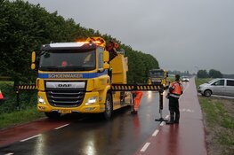 Nieuwe auto eindigt in sloot Ursem