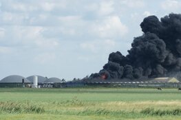 Zeer grote brand in Hensbroek, rook in wijde omtrek te zien