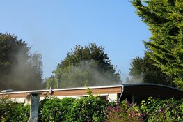 Stacaravan in brand op vakantiepark in Ursem