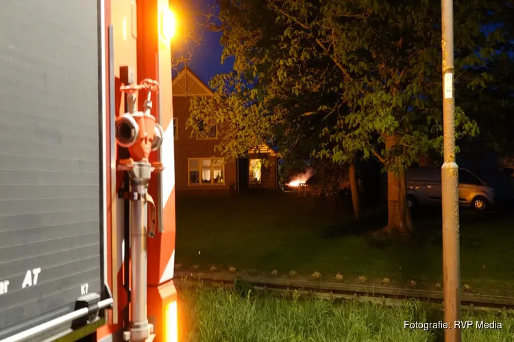 Brandweer rukt met spoed uit voor "paasvuur" in Ursem