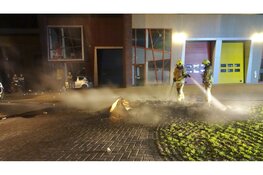 Jongeren steken pallets in brand in Obdam