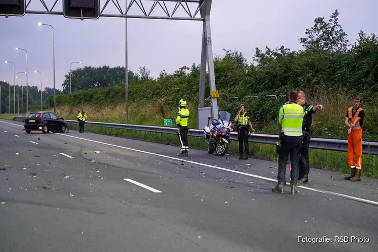 Ravage op A7 na auto in vangrail