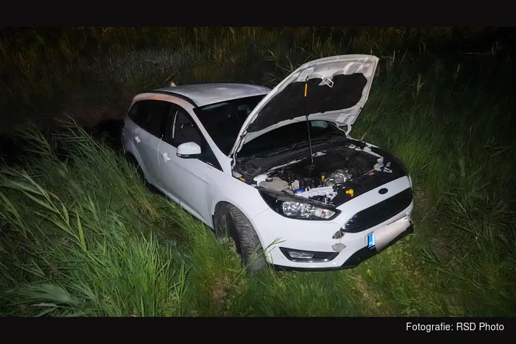Automobilist raakt van de weg bij Berkhout