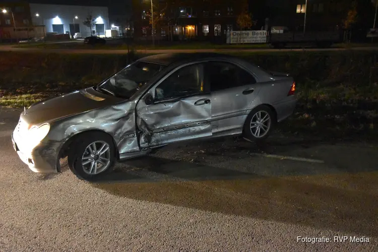 Zware schade na botsing in De Goorn. Automobilist aangehouden.