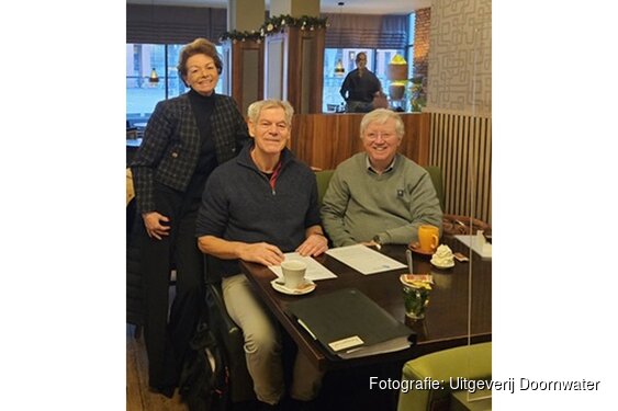 Uitgeverij Doornwater tekent contract voor Perspectief van Sammy van Tuyll