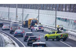 Schade na aanrijding op de A7 bij Berkhout