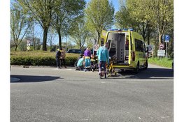 Wielrenner gewond na aanrijding met auto in Scharwoude