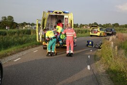 Fietser zwaargewond na aanrijding in Ursem