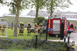 Team Brandonderzoek start onderzoek bij boerderij in Berkhout